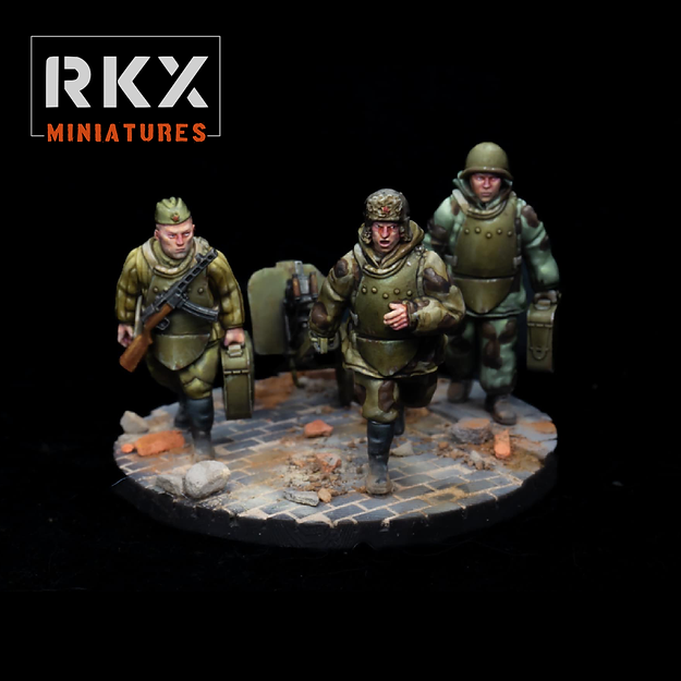 Soviet Engineer SG43 Team Deploying | RKX Miniatures 28mm WW2 Wargaming Miniatures Role Playing Miniatures