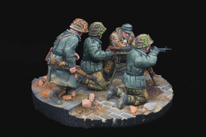 SS Charlemagne MG Team | RKX Miniatures 28mm WW2 Wargaming Miniatures Role Playing Miniatures