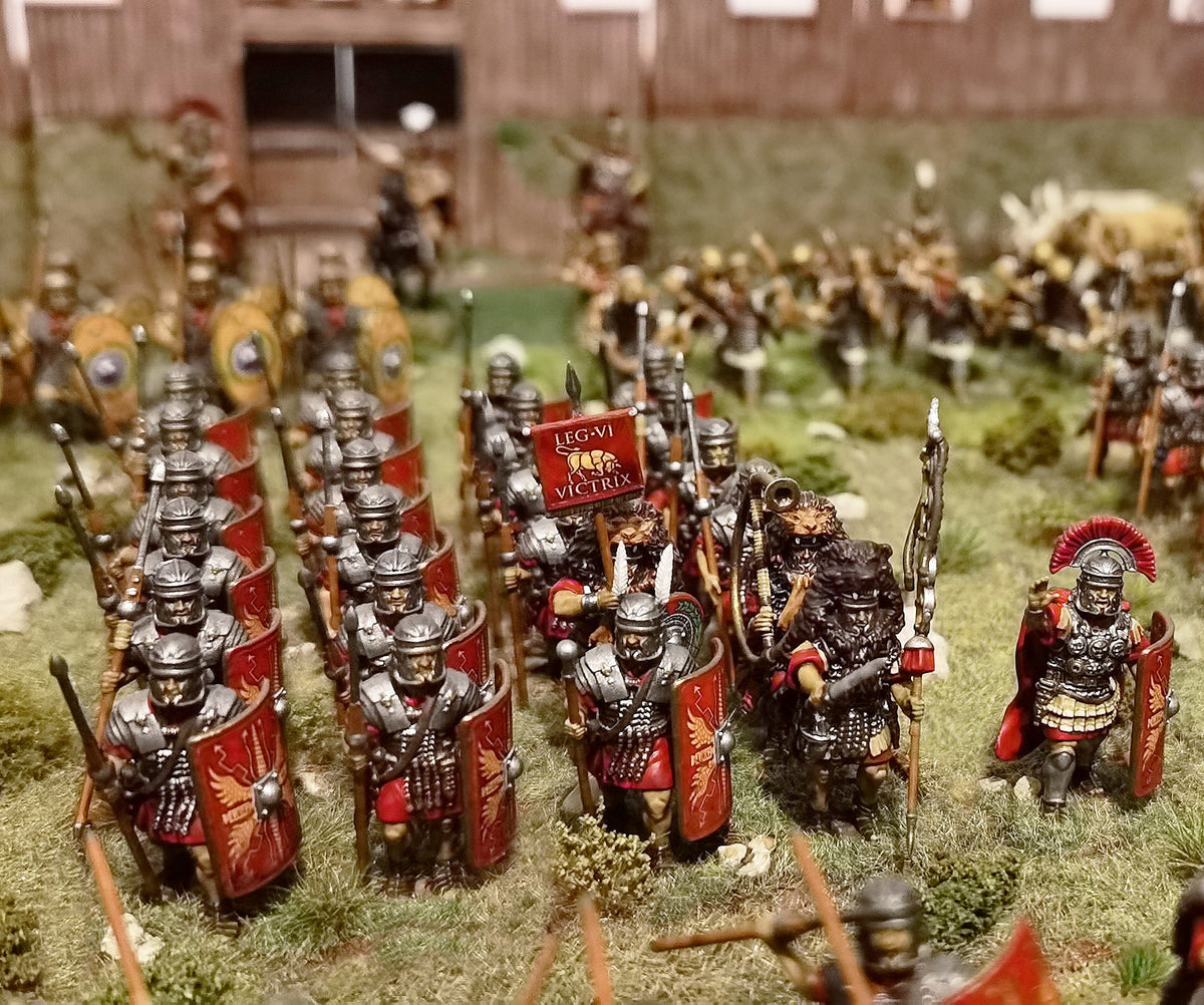 Early Imperial Roman Legionaries Advancing - Victrix