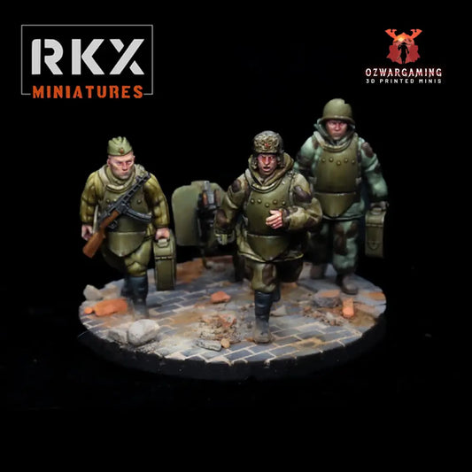 Soviet Engineer SG43 Team Deploying | RKX Miniatures 28mm WW2 Wargaming Miniatures Role Playing Miniatures